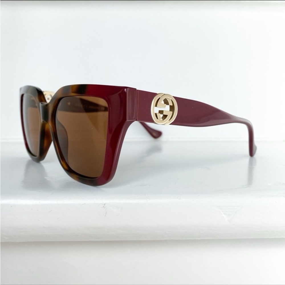 GUCCI Women's Havana Burgundy and Tortoise Sunglasses